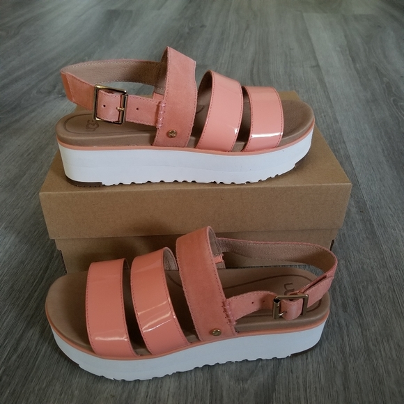 ugg braelynn sandal